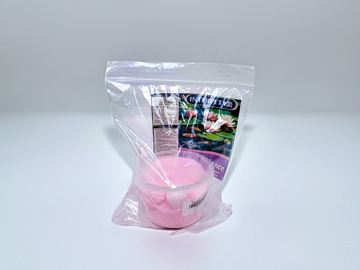 Get rid of String algae by using Interpet Pond Balance