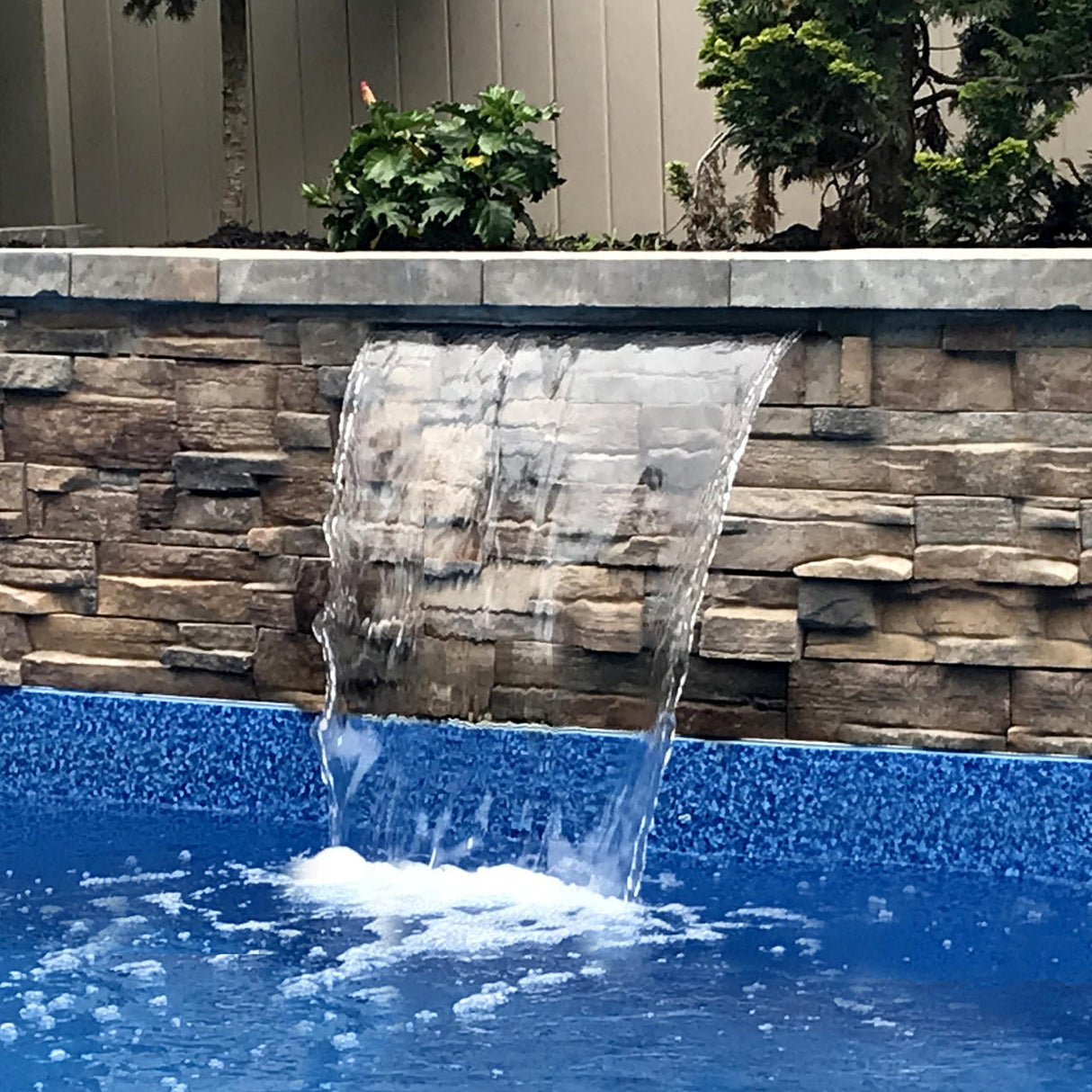 Danner MFG Pondmaster 03755 Blue LED Lighted Spillway - 12