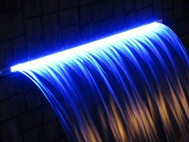 Seliger LED Light Strip for Waterfalls