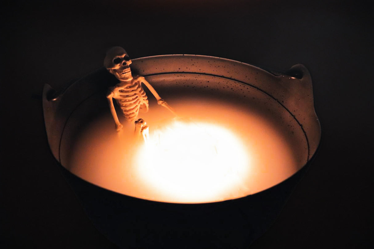 Lovers' Leap & Spooky Skeleton Sauna - Fogging Black Witch's Cauldron