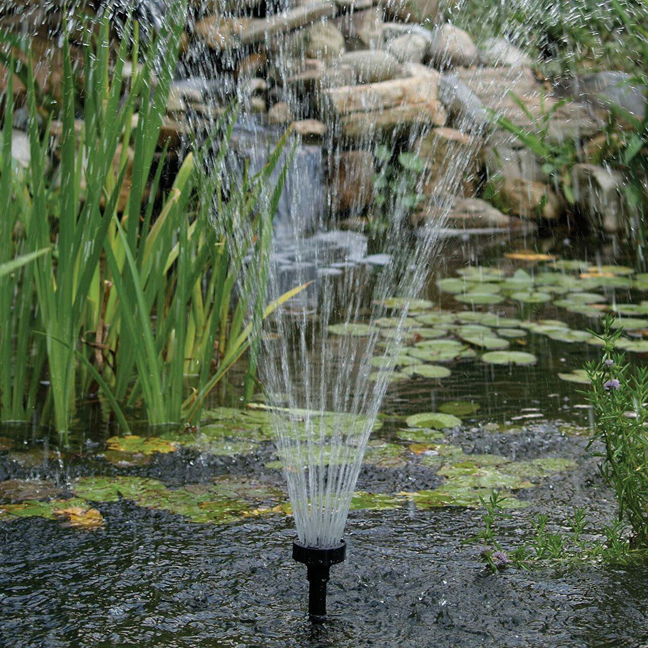 Fontaine 8デックセット Tetra 19731 Pond Pump Fountain Set | 3 Spray Patterns – Pond and